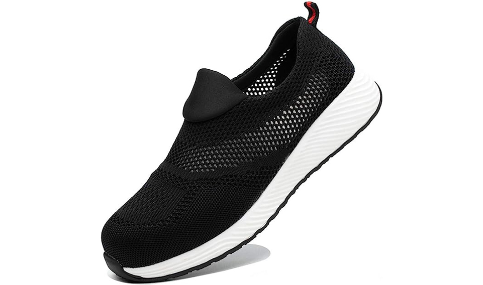 在夏天，穿著安全鞋需要注意哪些方面