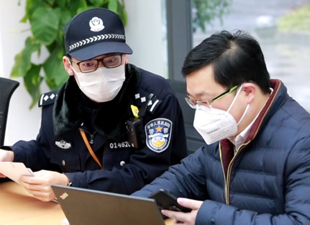 滬警方主動(dòng)對(duì)接我司，保障誠格一次性防護(hù)服安全生產(chǎn)