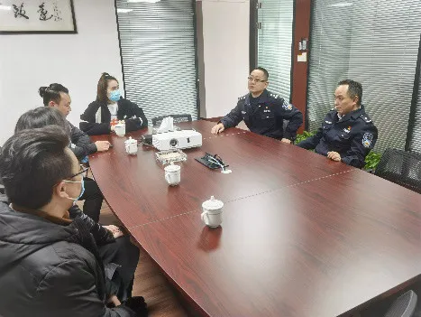 &ldquo;您護(hù)我周全 我護(hù)您安全&rdquo;誠格春節(jié)公安慰問行