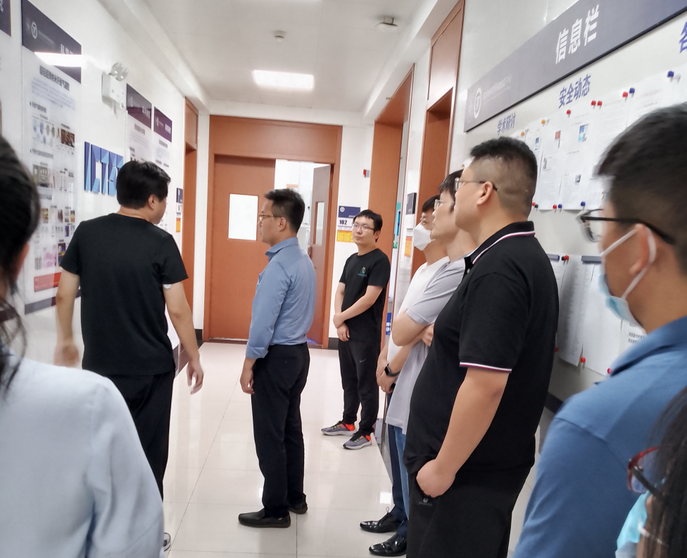 柔/彈陶瓷超細(xì)纖維材料的產(chǎn)業(yè)化關(guān)鍵技術(shù)及應(yīng)用項(xiàng)目成功鑒定，成果達(dá)國際先進(jìn)水平